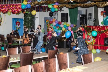 Bild 9 - Jugend Latuff